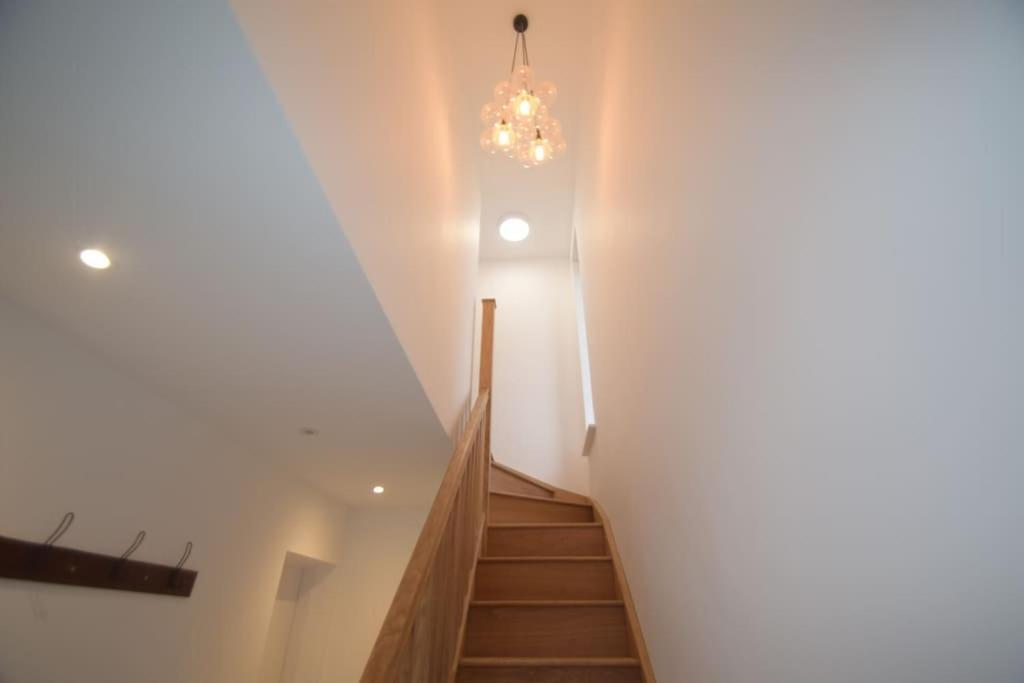 Flat 1 High Tide House, Mortehoe - Beautifully Designed Ground Floor Flat With Sea Views And Garden ภายนอก รูปภาพ